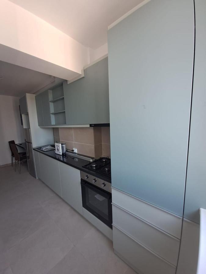 Happy Rental Apartments 2 크라이오바 외부 사진