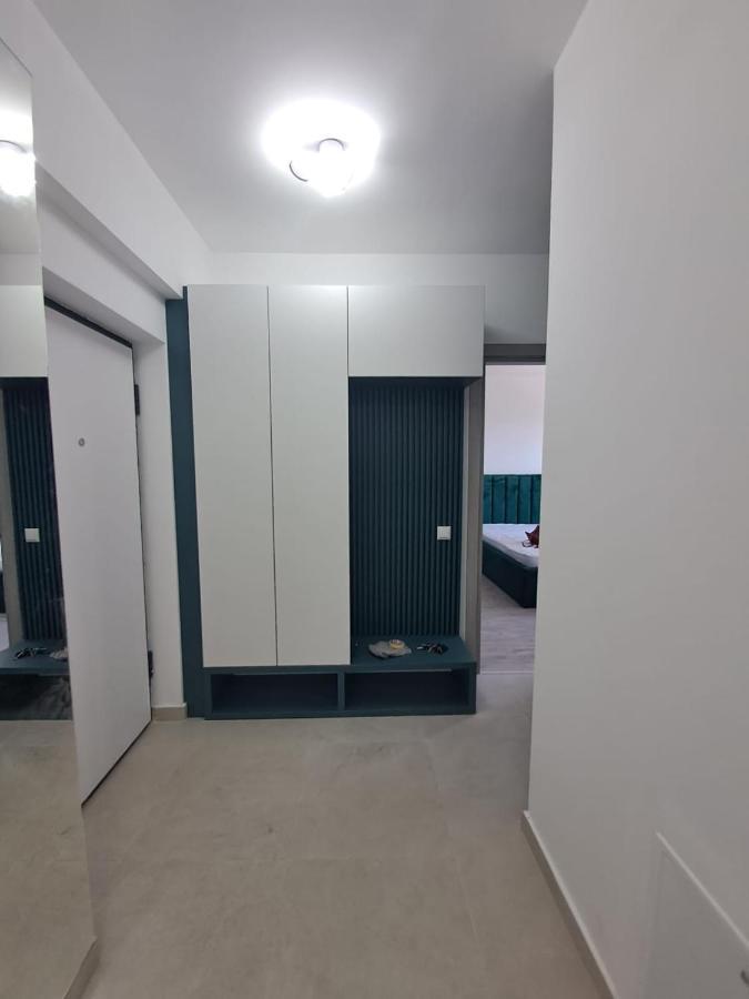 Happy Rental Apartments 2 크라이오바 외부 사진