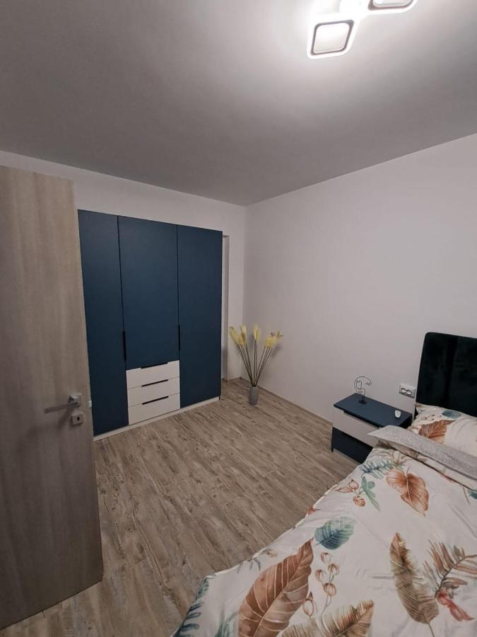 Happy Rental Apartments 2 크라이오바 외부 사진