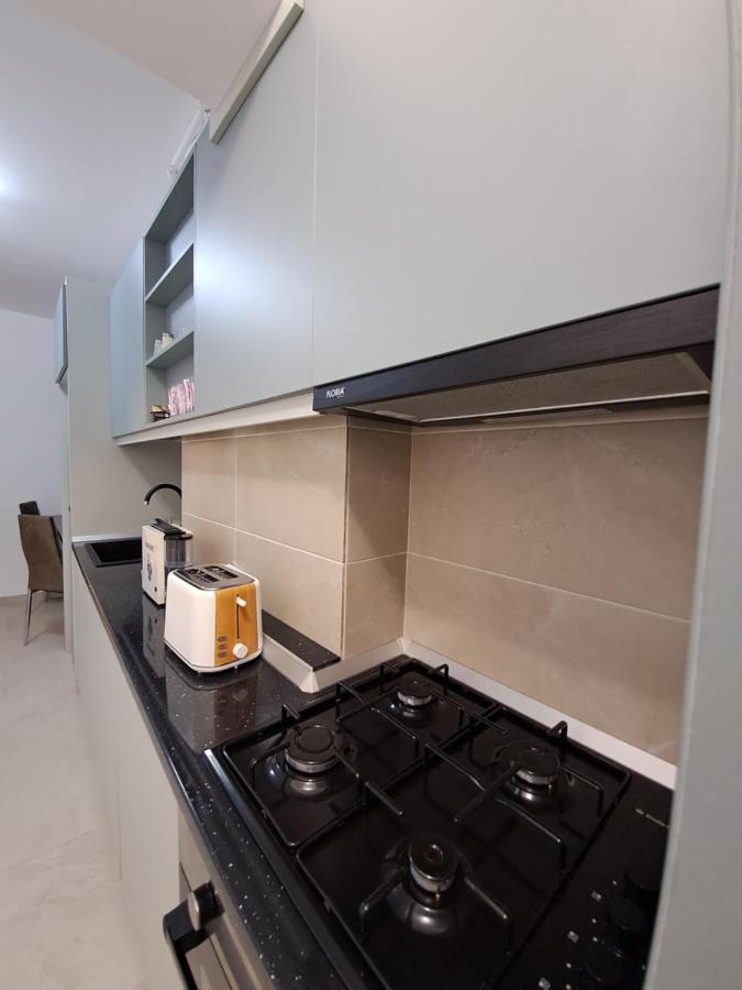Happy Rental Apartments 2 크라이오바 외부 사진