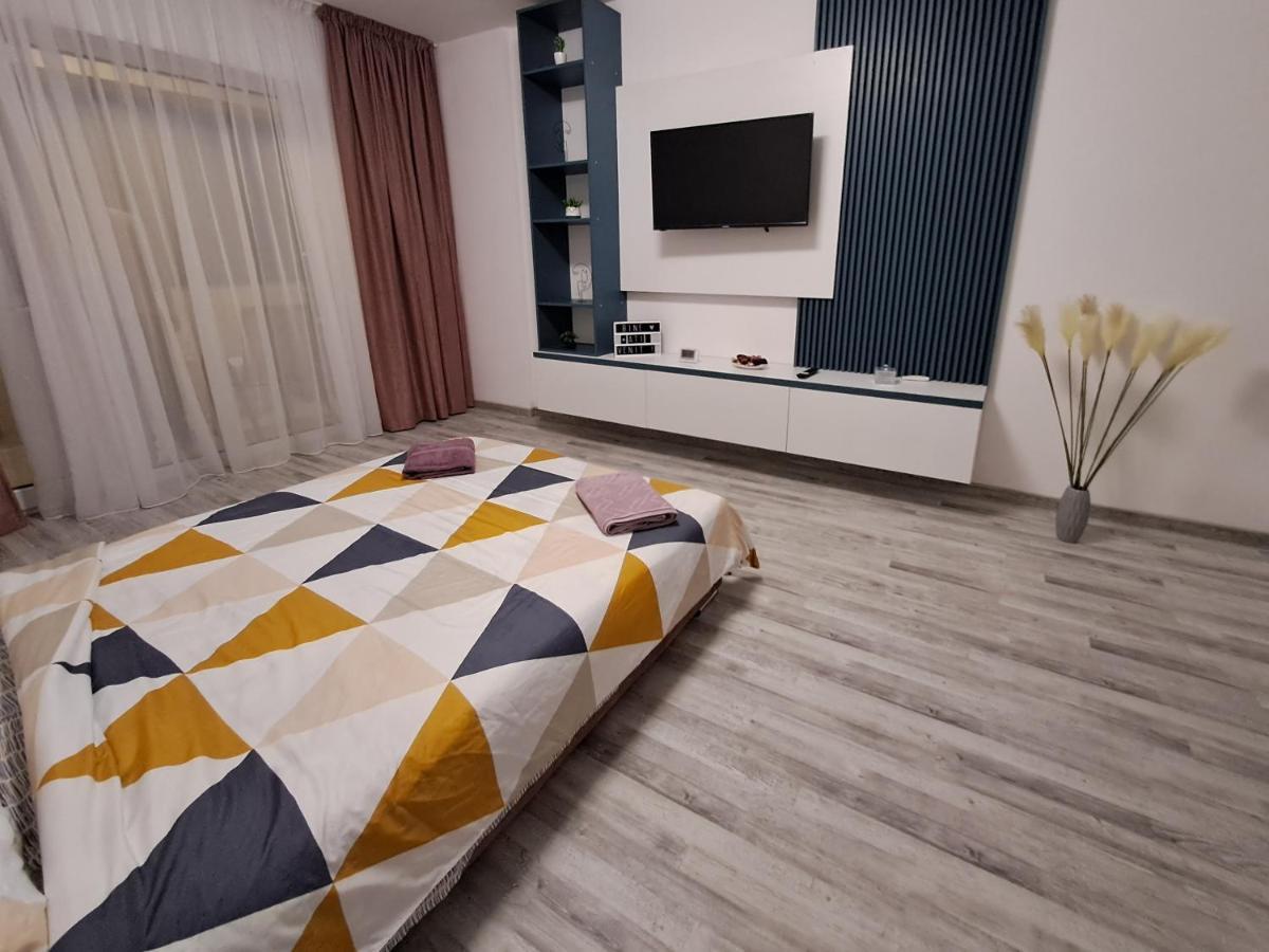 Happy Rental Apartments 2 크라이오바 외부 사진