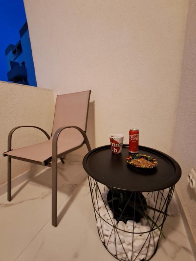 Happy Rental Apartments 2 크라이오바 외부 사진